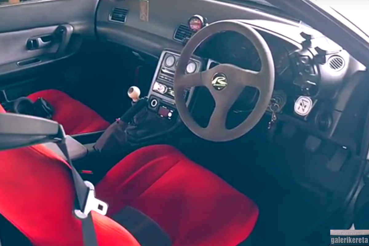 Nissan Skyline R32 HKS Zero-R