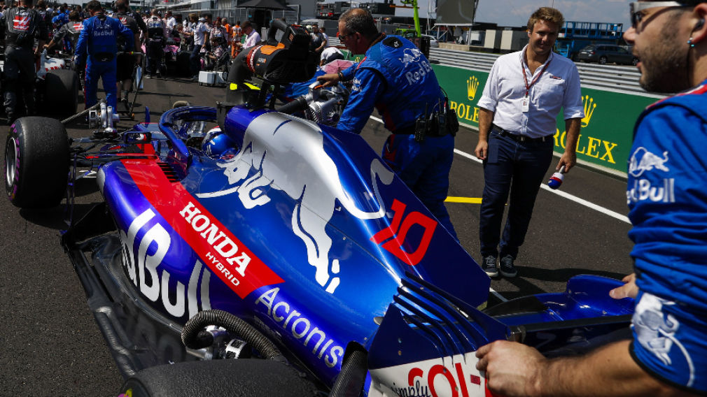 F1