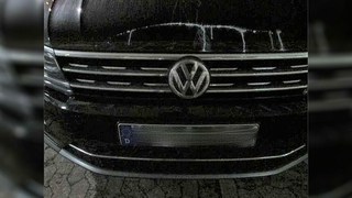 Wolfsburg: Über 450 Autos mit Klebstoff beschmiert