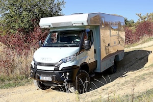 Vier Allradler im Wohnmobil-Test