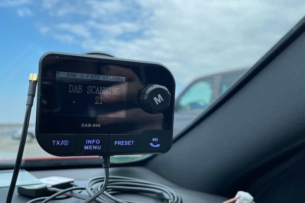 Technisat Digitradio Car 1 im Test: DAB+-Adapter mit Bluetooth & Akku fürs  Auto