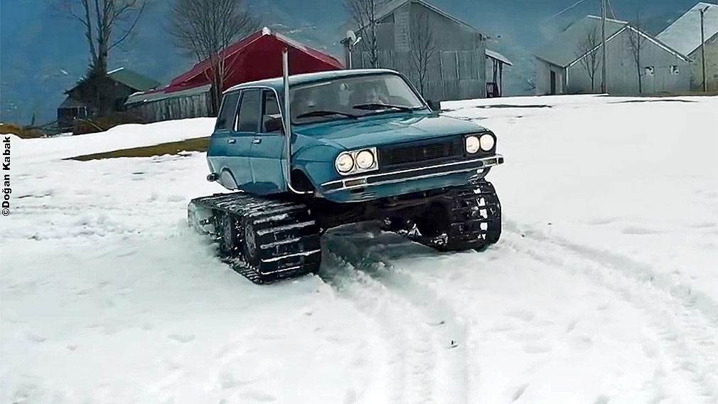 Renault R 12 mit Laufbändern Renault R 12 mit Laufbändern
