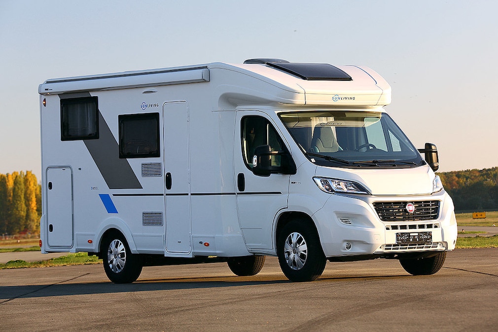 Günstige Teilintegrierte im Wohnmobil-Test