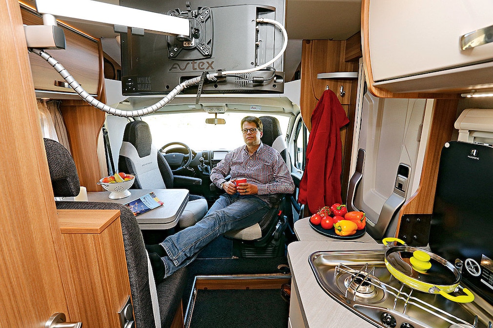 Günstige Teilintegrierte im Wohnmobil-Test
