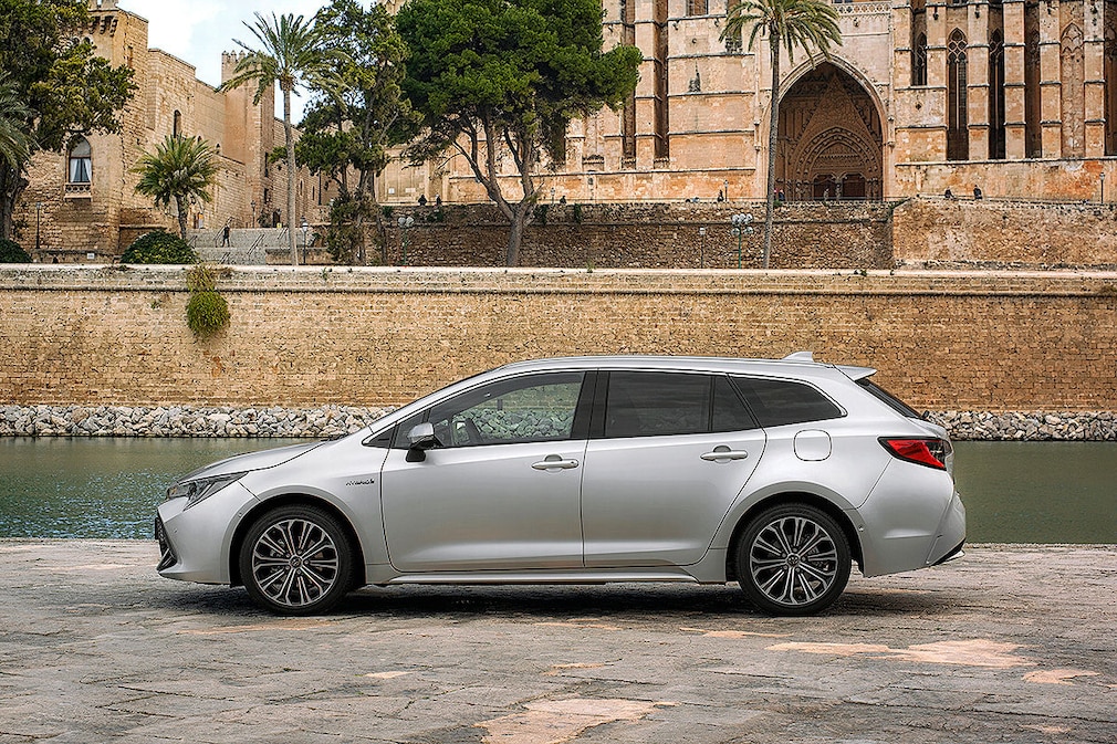 Toyota Corolla Touring Sports