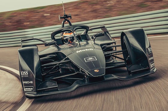 Mit Mercedes und Porsche wird Serie gigantisch