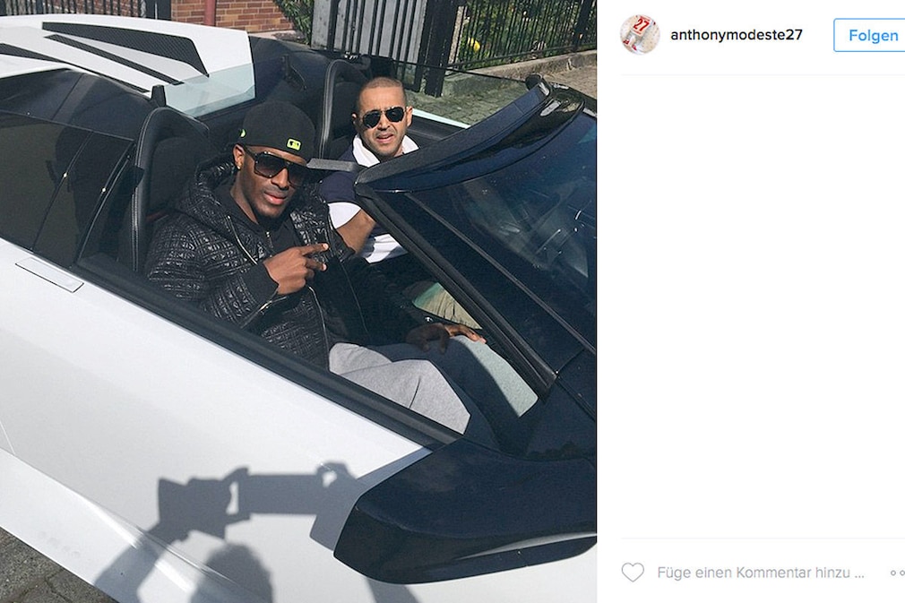Fußball-Stars: Die Autos der Fußballer