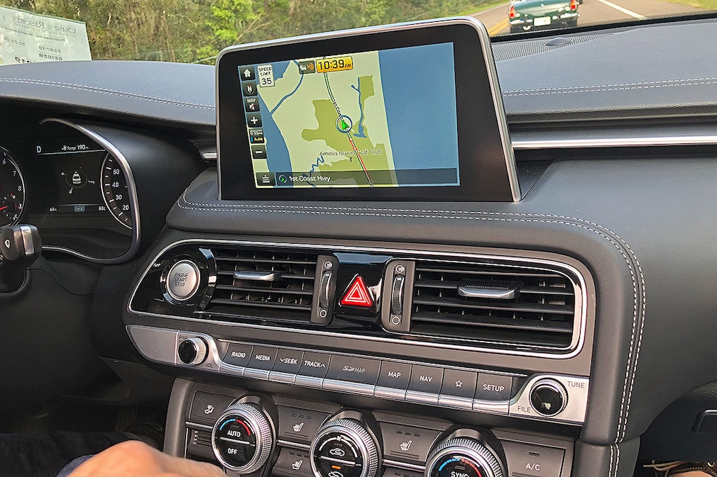 Genesis G70