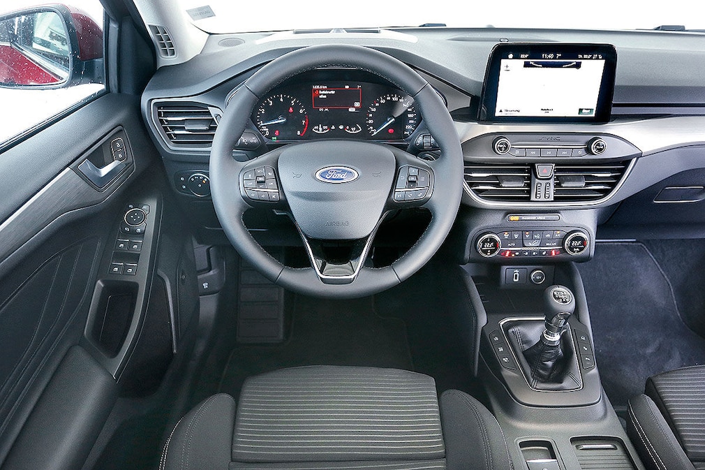 Ford Focus Turnier 1.5 Eco Boost Titanium
