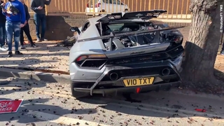 Lamborgini Huracan Performante gecrasht