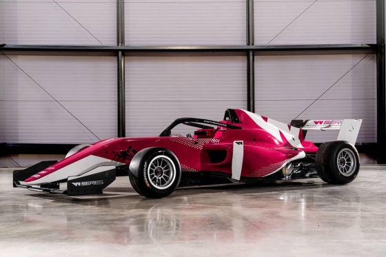 Diese 18 Mädels rasen bei der DTM