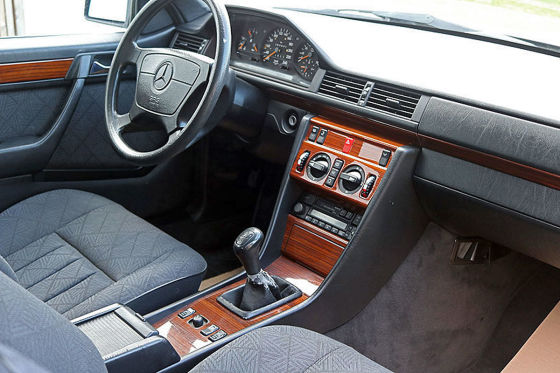 Mercedes E 200 Coupé mit Vorbesitzer Oliver Kahn
