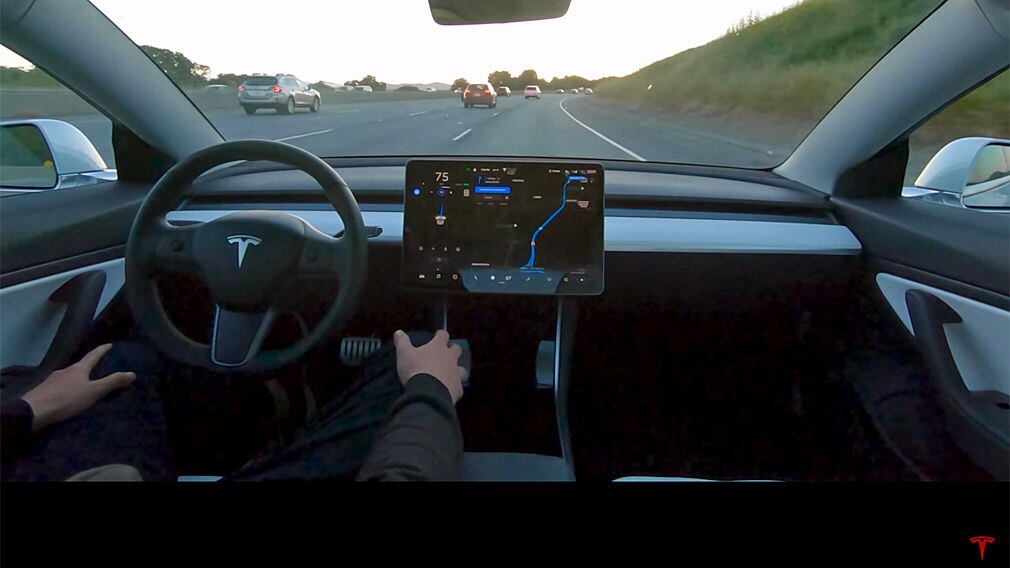 Tesla: Autonomes Fahren Tesla: Autonomes Fahren