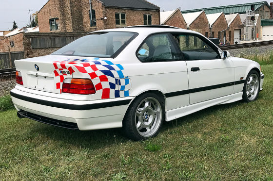 Dieser BMW M3 E36 ist ein Neuwagen