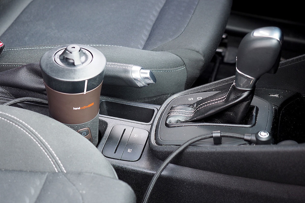 Kaffeemaschinen fürs Auto im Test