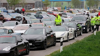 Porsche, Ferrari, BMW: Verdacht auf illegales Rennen