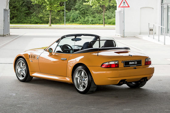 Riesiger Motor, kleines Auto