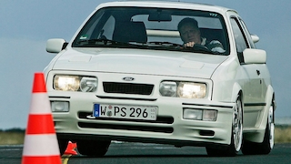 Ford Sierra RS Cosworth: Turbo-Power, Heckflügel