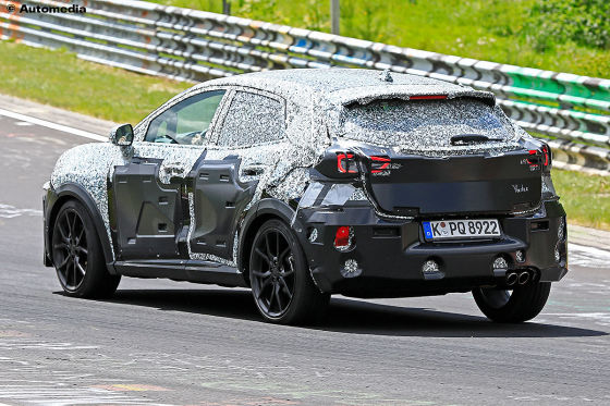 Ford Puma ST trainiert auf dem Ring