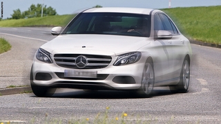 Mercedes C-Klasse: Unfall nach illegalem Rennen