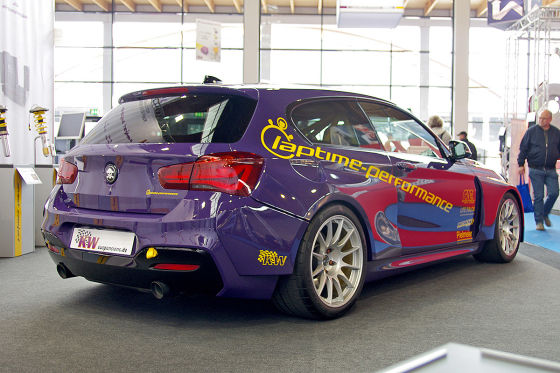 Schriller Sportwagen
