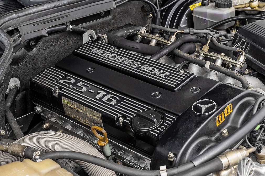 Mercedes 190 E 2.5 -16 Evolution II