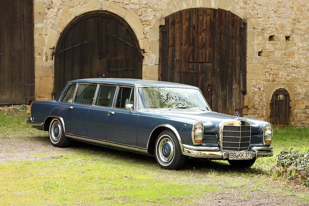 Mercedes 600 Pullman W 100