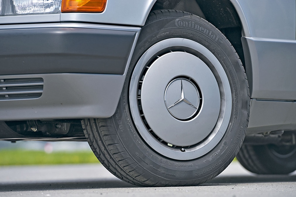 Mercedes-Benz 190 E 2.6 W201