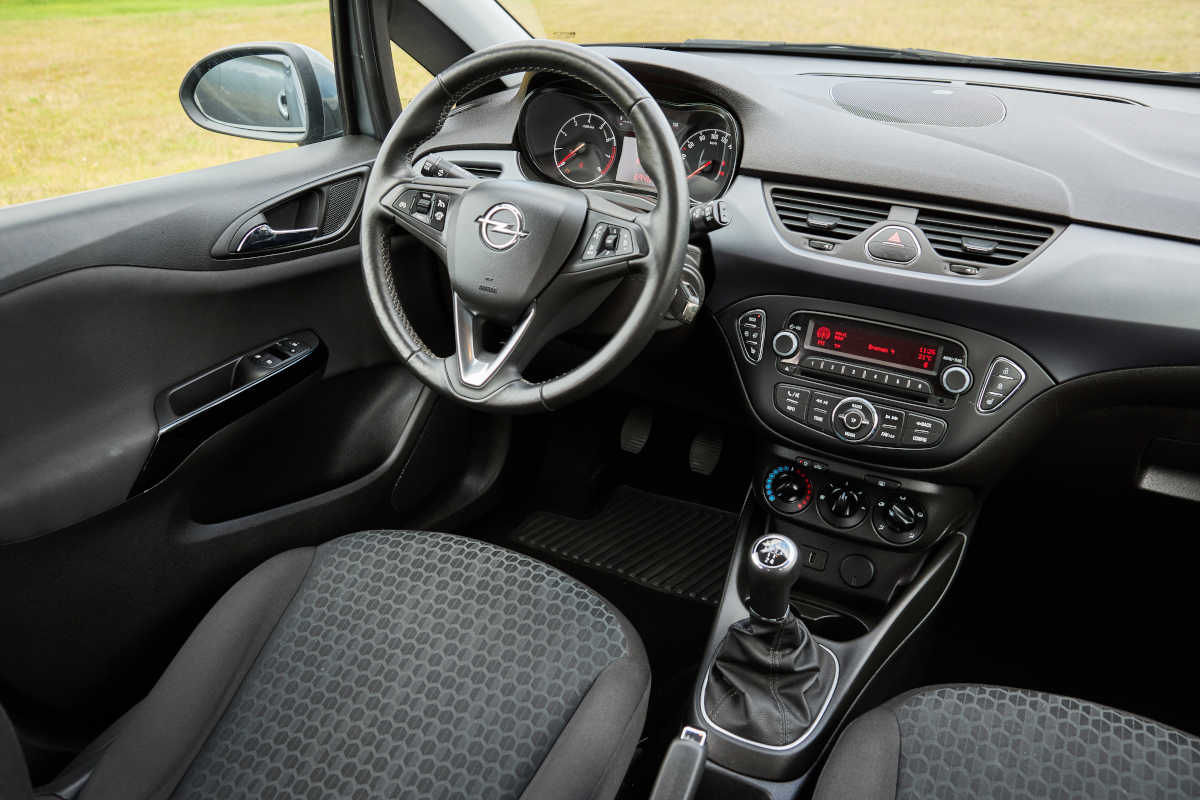 OPEL Corsa Elegance 1.4 D Klima, LED-Scheinwerfer, Sitz und Lenkradheizung,  Parkpilot mit Rückfahrkamera