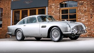 Aston Martin DB5 mit James-Bond-Aussttatung