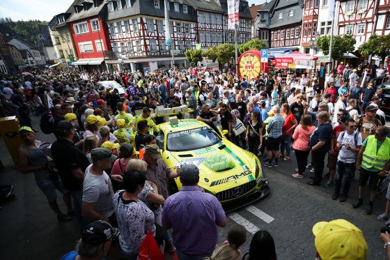 Volksfest mit Karussell
