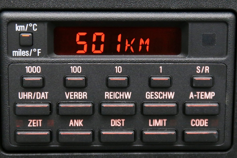 Bordcomputer des BMW 540i (E34)
