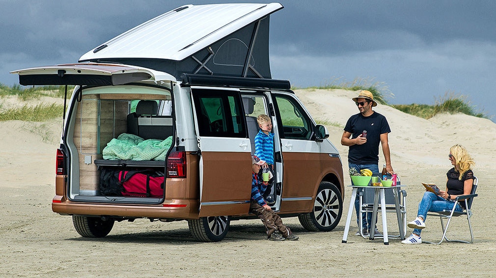Bruin – Volkswagen T5 California Bus Camper mit Aufstelldach. ab