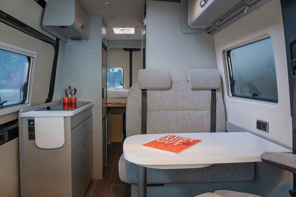 Zwei neue Kastenwagen auf Mercedes-Basis