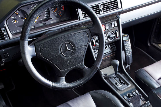 Mercedes E 250 Diesel vs. E 60 AMG: Fahrvergleich