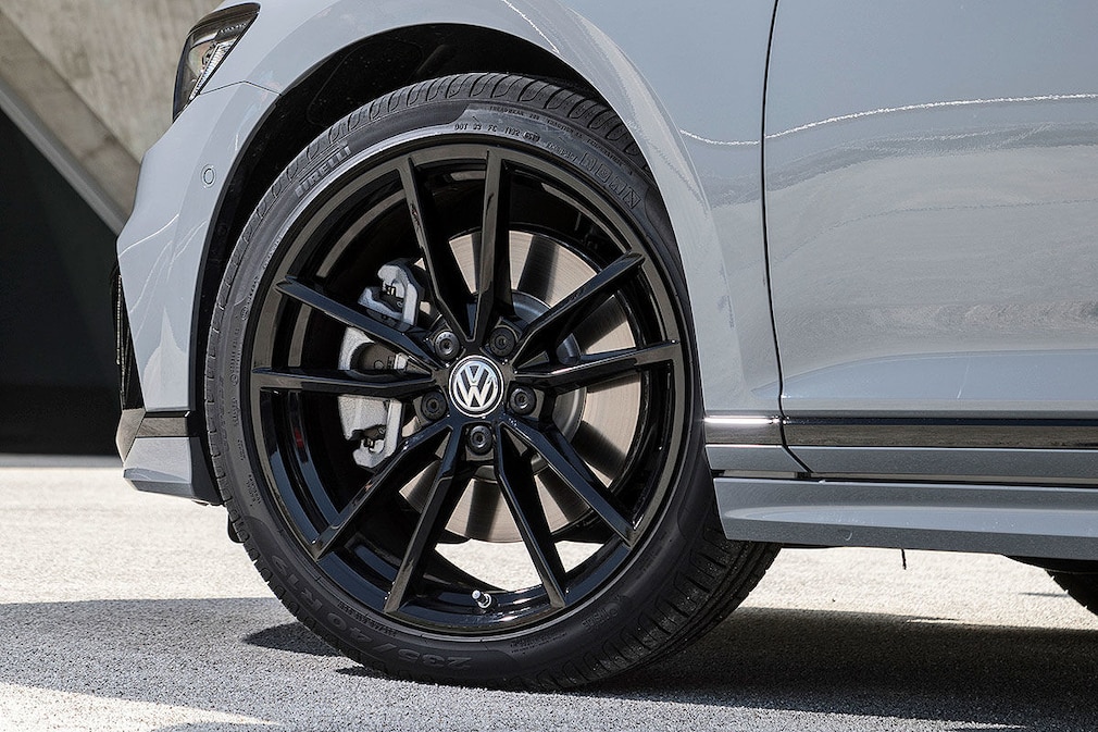 VW Passat Variant R-Line Edition