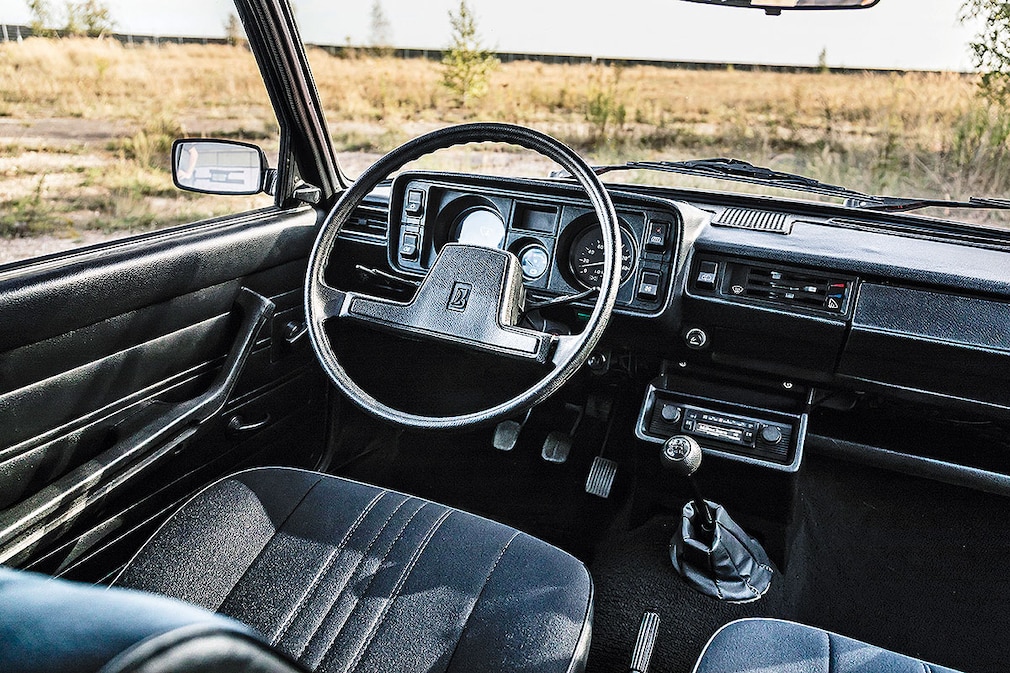 Lada 2104