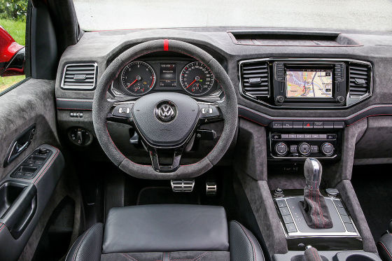 VW Amarok Red Rok