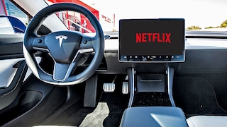 Tesla schaltet Netflix und Youtube frei (2019): Streaming, Musk