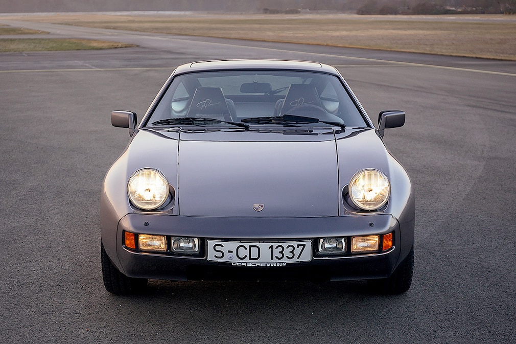 Porsche 928 S
