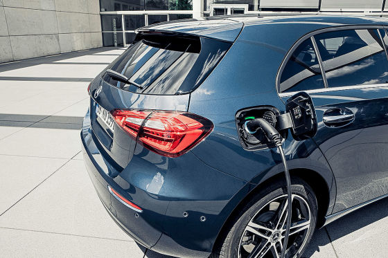 Hybrid-A-Klasse schafft elektrisch 140 km/h!