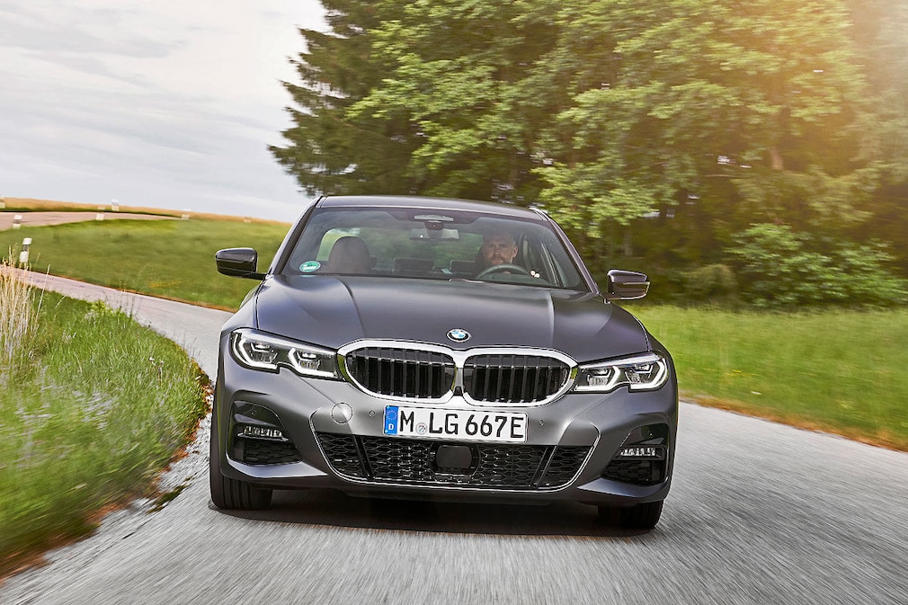 BMW 330e