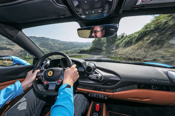 F8 Tributo: Dieser Turbo fährt wie ein Sauger