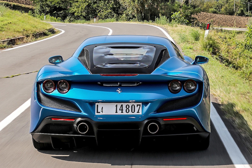Ferrari F8 Tributo: Test