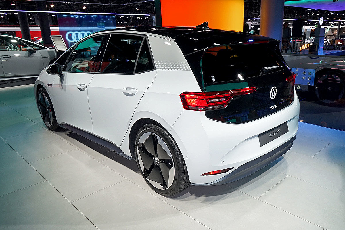 VW ID.3 (2019/2020): Test, Innenraumcheck, Sitzprobe, Kofferraum - AUTO BILD