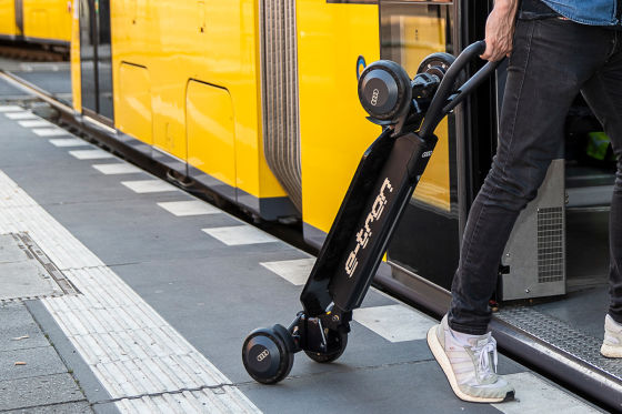 E-Scooter mit vier Ringen