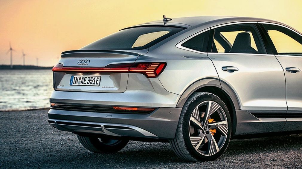 Elektrische Mittel- und Oberklasseautos: Preis, Reichweite, PS Elektrische Mittel- und Oberklasseautos: Preis, Reichweite, PS