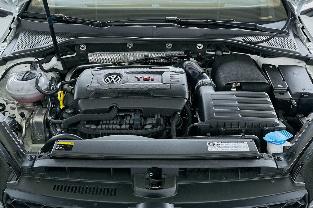 VW Golf GTI Performance