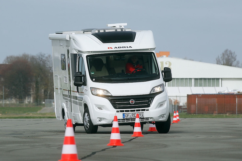 Adria, Hobby, LMC: Kompakte Teilintegrierte im Wohnmobil-Test