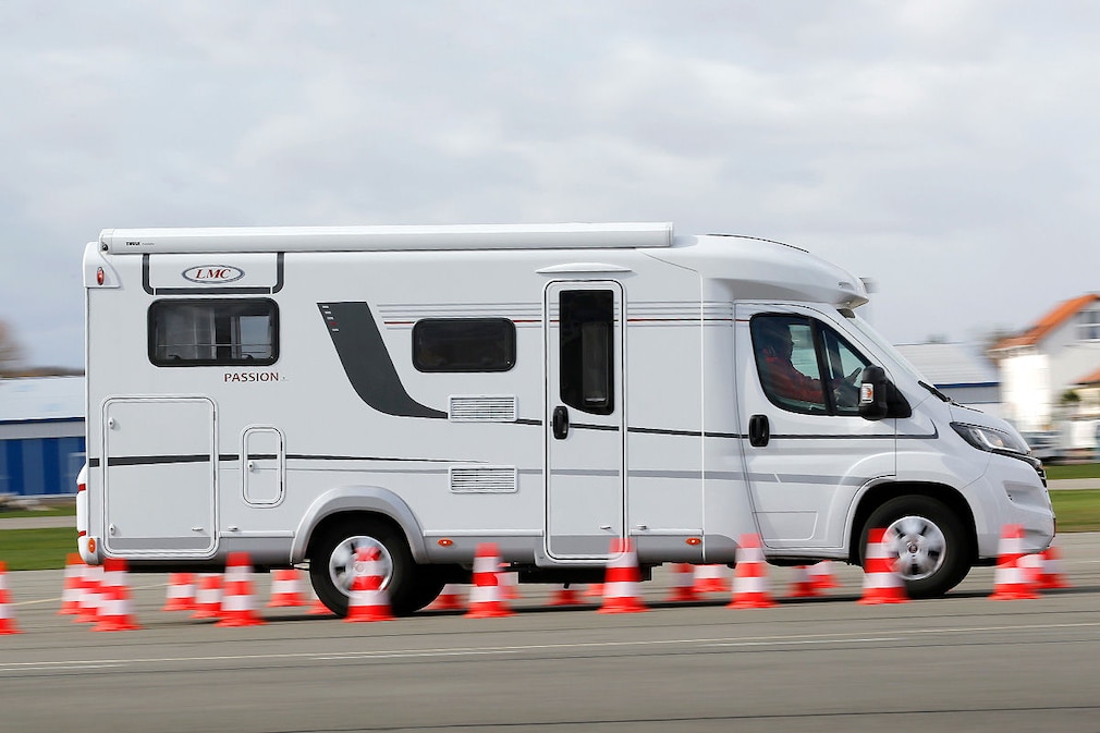 Adria, Hobby, LMC: Kompakte Teilintegrierte im Wohnmobil-Test